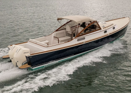 Dream Boat, the Coecles Harbor Marine Shelter Island 38
